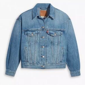 Levi’s women’s trucker jean jacket